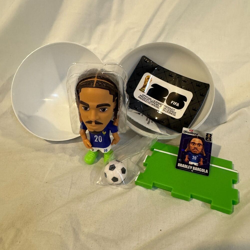 Zuru FIFA World Cup 2026 Ballers Bradley Barcola France Blue Home Kit Figure S1